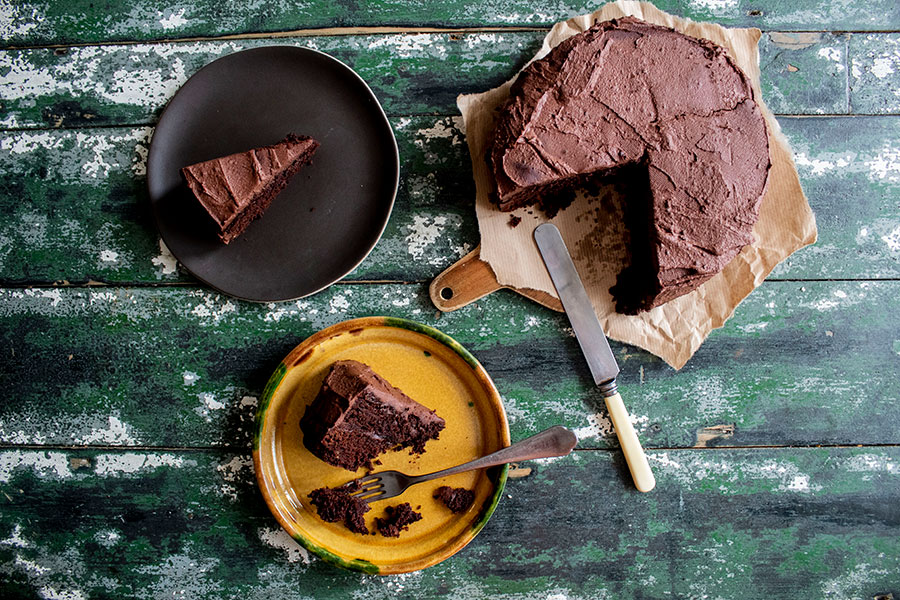 Unlock Fudgy Perfection: The Secret to Vegan Gluten-Free Chocolate Cake with Flax Eggs